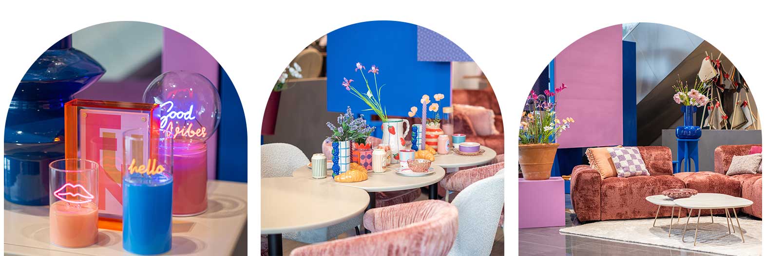 Voorjaarstrend met kleurrijke interieurelementen. Neon decoratie, gedekte tafel met speelse patronen en een fluwelen retrobank in warme tinten. Blauwe en roze accenten creëren een frisse en levendige sfeer.