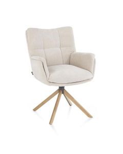 Close-up van de draaibare eetkamerstoel Juna van Henders en Hazel in cr&egrave;me, met een moderne houten poot.