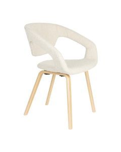 Eetkamerstoel Flexback van Zuiver in driekwart aanzicht, met beige boucl&eacute; bekleding en licht houten poten.