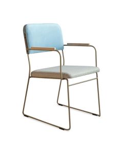 Eetkamerstoel Limo van NOGA Design met blauwe rugleuning, stalen frame in taupe, en een gestoffeerde zitting.