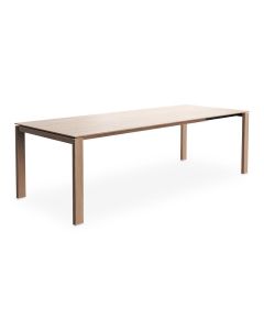 Uitschuifbare eettafel Altera met licht houten blad en strak onderstel in natuurlijke houttint