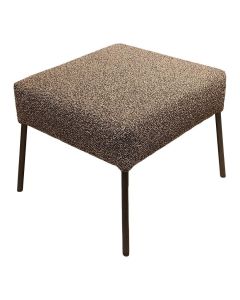 Henlay hocker met gem&ecirc;leerde bruine bekleding en slank metalen onderstel.