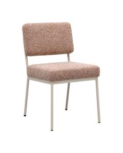 Eetkamerstoel Molly in driekwart aanzicht. Stoel met beige metalen frame en gem&ecirc;leerde stof in rood-beige tinten.