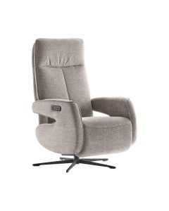 Relaxfauteuil Niland in grijsgroene gem&ecirc;leerde weefstof met zwarte vijfteensvoet, schuin vooraanzicht.