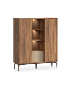 Modulaire wandkast met open vakken en gesloten eiken elementen in modern interieur