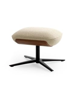 Leolux Cream poef in beige stof met houten kuip en zwarte draaivoet schuin vooraanzicht