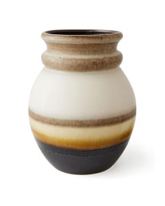 Close-up van de HKLIVING Grote Vloervaas Vanille met cr&egrave;me, bruine en zwarte kleurbanen.
