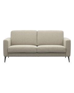 Trendhopper Bank Veneto in beige stof, frontaal gezien met strakke lijnen, lage rugleuning en slanke metalen poten op een neutrale achtergrond.