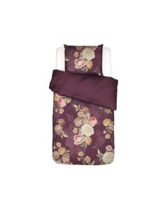 Essenza Orianna dekbedovertrek met bloemenprint in mauve wijnkleur, met rozen en anjers uit het Rijksmuseum, gefotografeerd op een strak witte achtergrond.