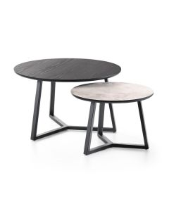 Salontafelset Remuera van Baenks met ronde bladen in zwart hout en steenlook