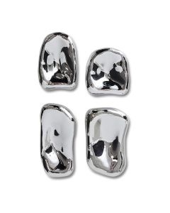 Set van vier chrome wandsculpturen met organische vormen en spiegelende afwerking