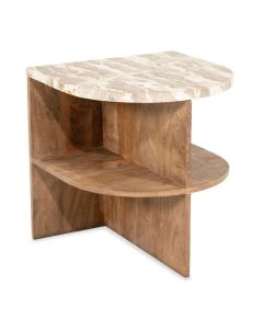Bijzettafel Marwood van mango hout en marmer met open vakken en organische vormen.