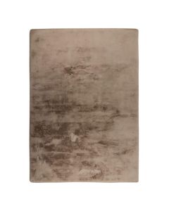 Rechthoekig hoogpolig vloerkleed in taupe met zachte kleurovergangen en licht gem&ecirc;leerd oppervlak, bovenaanzicht