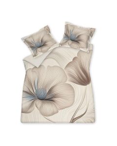 Dekbedovertrek Royal Garden cream tan van Vandyck met grote bloemen in cream en tan op een licht beige achtergrond