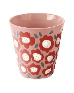 Roze beker met rode bloemenprint en handgetekende anemonen op witte achtergrond