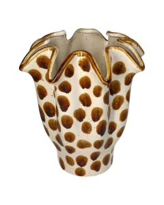 Keramieken vaas met bruine stippen en golvende rand op lichte basis