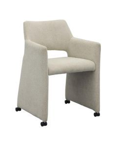 Beige armstoel Jovi met armleuningen en wieltjes schuin van voren