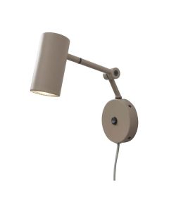 Beige metalen wandlamp Montreux van It&rsquo;s About RoMi met verstelbare arm en moderne cilindervormige kap