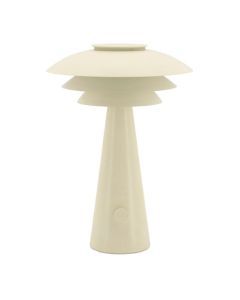 Beige metalen tafellamp Tier met gelaagde kap en modern minimalistisch design.