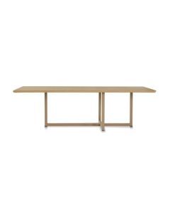 Eetkamertafel Dante met rechthoekig houten blad, afgeronde hoeken en zandkleurig metalen frame in modern design.