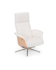 Relaxfauteuil Lagos met lichte stoffen bekleding, houten zijpanelen en metalen draaivoet in chroom.