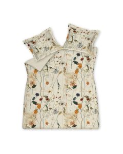 Dekbedovertrek Ivory Bliss Cream Tan met bloemenprint in beige, groen en warme oranje tinten inclusief kussenslopen met oxford rand.