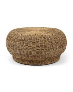 Rivi&egrave;ra Maison Benoa salontafel van naturel rotan met ronde vorm en handgevlochten afwerking.