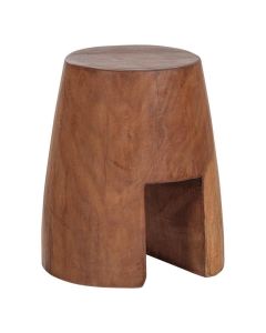 WOOOD kruk Viri van naturel gerecycled hout met ronde zitting en speelse opening aan de onderzijde.