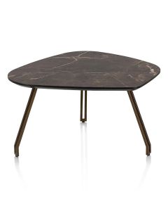 Henders & Hazel Mogana salontafel met Marble Brown HPL-blad en Steelbrown poten, vooraanzicht.