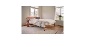 Auping Ledikant Essential met gelakt hoofdbord