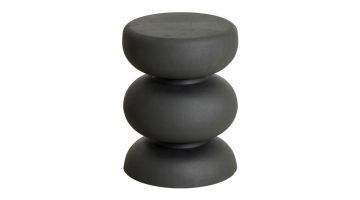 Deze mat zwarte bijzettafel Kobodo van Light & Living heeft als vorm een afgeplatte bol in het midden en een halve bol aan de boven- en onderkant.