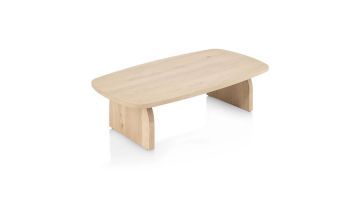 Houten salontafel Castello met een afgerond rechthoekig blad en stevige, gebogen poten, gemaakt van licht hout.