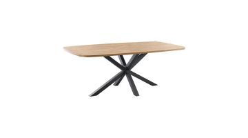 Eetkamertafel Levado van Profijt Meubel met een Deens ovaal blad en zwarte kruispoot, een stijlvol en robuust ontwerp.