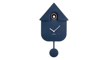 Donkerblauwe Karlsson Modern Cuckoo wandklok met wit vogeltje, minimalistisch design en ronde slinger.