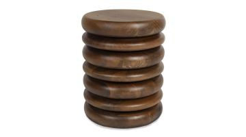 Close-up van het houten krukje Disc met ronde vormen en walnootkleurige afwerking.