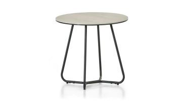 Afbeelding van de Montèl bijzettafel Solo, een moderne bijzettafel met een rond keramisch blad en een metalen onderstel met vier poten in een minimalistisch design.