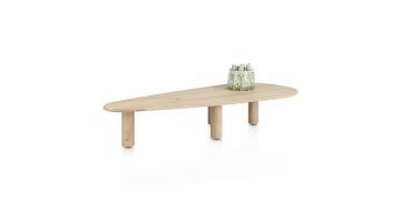 Schuin vooraanzicht van salontafel Azulo met organisch blad in naturel eiken en drie ronde poten, afgewerkt met keramiekdecoratie.