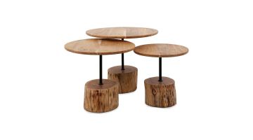 Set van drie ronde salontafels Zens met massief houten boomstamvoet en vlak tafelblad.