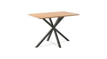 Bartafel Romaro van pronto wonen met een rechthoekig teakhouten tafelblad en een kruispoot van zwart staal in een moderne stijl.