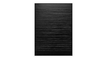 Close-up van wanddecoratie Mystic Mist – Een rechthoekig kunstwerk met een diepzwarte kleur en een gestructureerd, horizontaal reliëf.