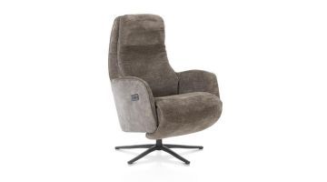 Relaxfauteuil Felino in zijaanzicht, bekleed met een luxe bruin stof/lederlook combinatie, voorzien van een moderne draaivoet in grafietkleur.
