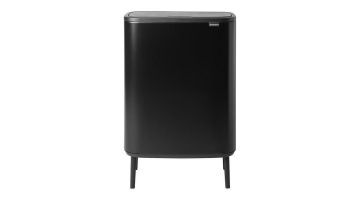 Vooraanzicht van de Brabantia Bo Touch Bin Hi 2 x 30L in een stijlvolle zwarte uitvoering, met elegant ontwerp.