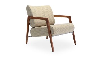 Harvink Fauteuil Fraai in gele stof met houten frame, vooraanzicht.
