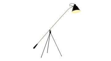 Zwarte vloerlamp Magneto met driepootframe en verstelbare arm, vrijstaand op witte achtergrond.