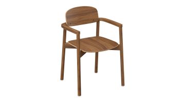 Stackable chair van Nørgaard Design in hout met sculpturale armleuningen, vooraanzicht schuin.