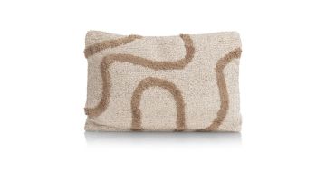 COCO maison sierkussen Mavi in beige met bruine lijnen in hoogpolig reliëf, formaat 40x60 cm, recht van voren gefotografeerd.