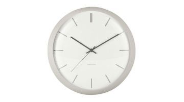 Karlsson Nirvana Globe wandklok in warm grey met witte wijzerplaat en bol glas, recht van voren gefotografeerd.