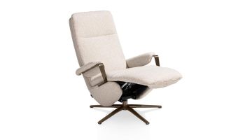 Relaxfauteuil Sella in Cloudy beige bouclé stof met elektrische bediening en steel brown draaipoot