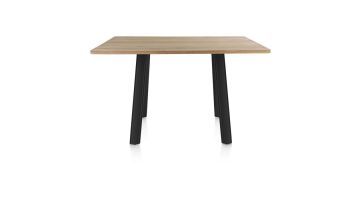 Happy@Home bartafel Zade in dune kleur met zwart metalen poten, gefotografeerd recht van voren.