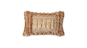Rechthoekig HKLIVING sierkussen Furry Naturel 40x25 cm met pluizige franjes en zachte wolstructuur.